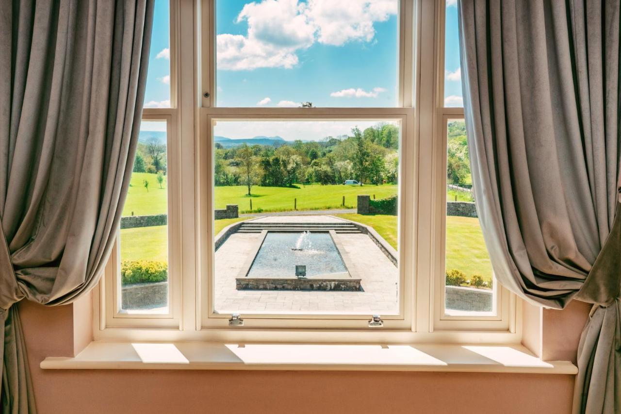 Westport Country Lodge Hotel Buitenkant foto